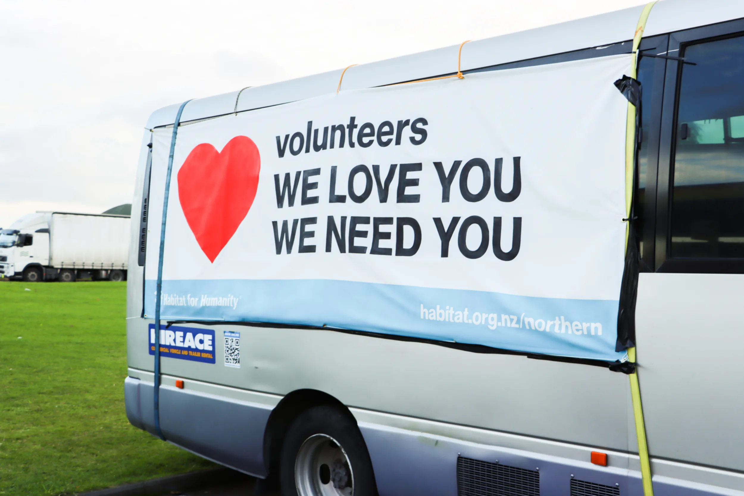 Volunteer Week Love Bus 24 04